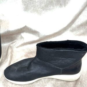 Vince Black Booties Casual Low-Top